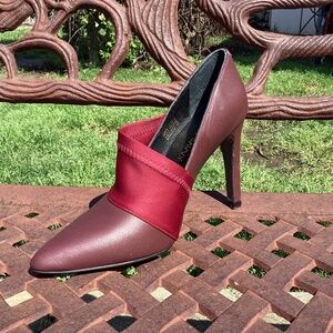 Savvy & Savvy Mexico Leather TriColored Pointed Toe Pumps/Heels